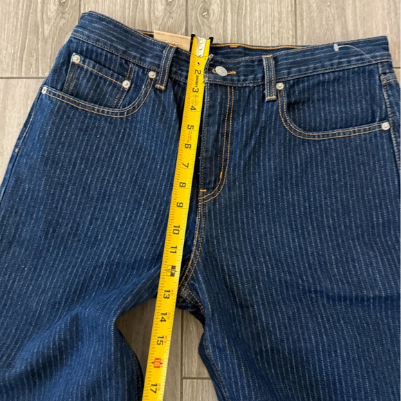 Levi's|Women’s Low Pro Relaxed Fit,Pinstriped Blue Denim Jeans•straight leg,NWT - Picture 14 of 16